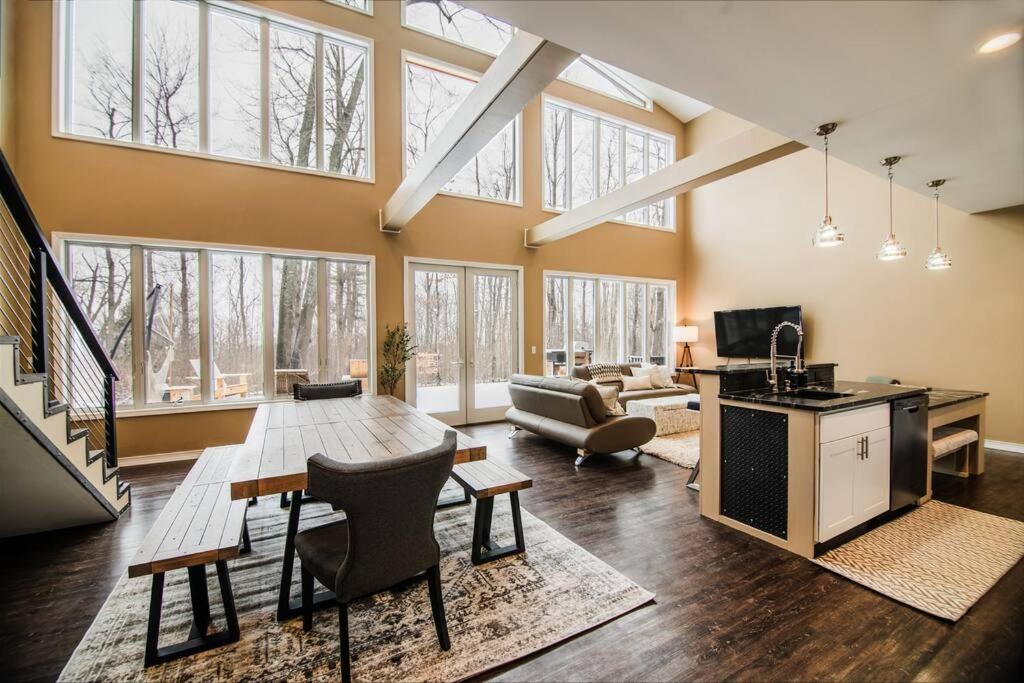 Modern Home of Style & Comfort!, Petoskey