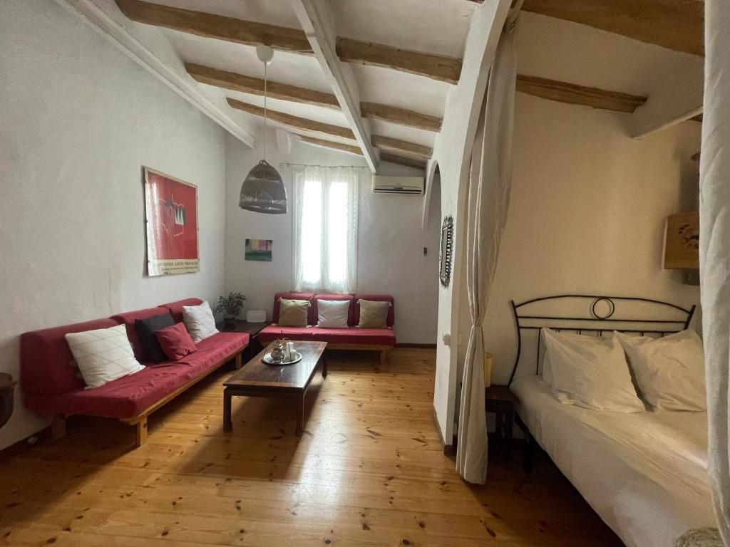 Original duplex in the center of Barcelona - 4