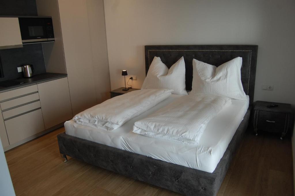 myQuartier Luxury Hideaways digital self check in - 5