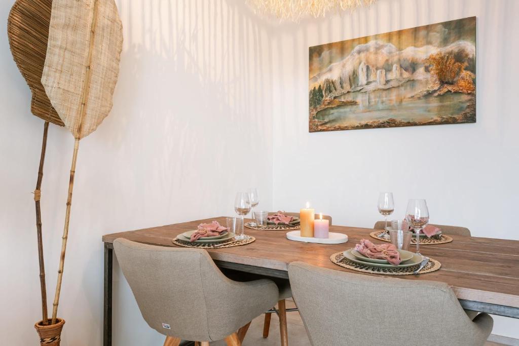 Huswell - Your perfect coastal escape with swimming pool, Ostende