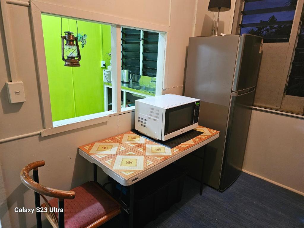 Kitchen, Heleni Jessop's Fatahega in Alofi