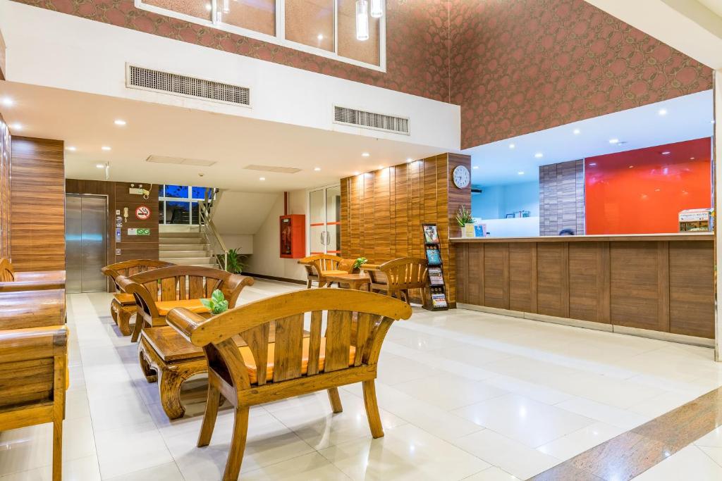 フロント・ロビー