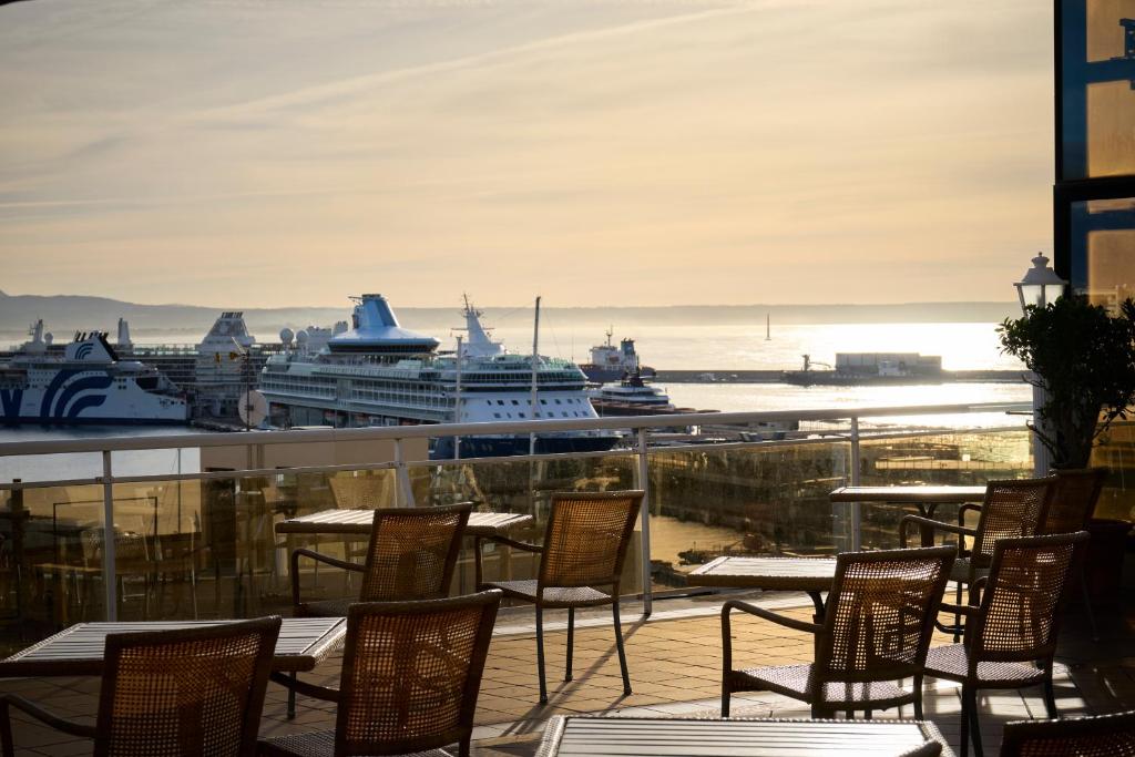 ระเบียง/ชานเรือน