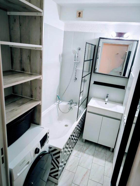 Studio Cabine Piscine-Clim-Parking-Plage200m - 5