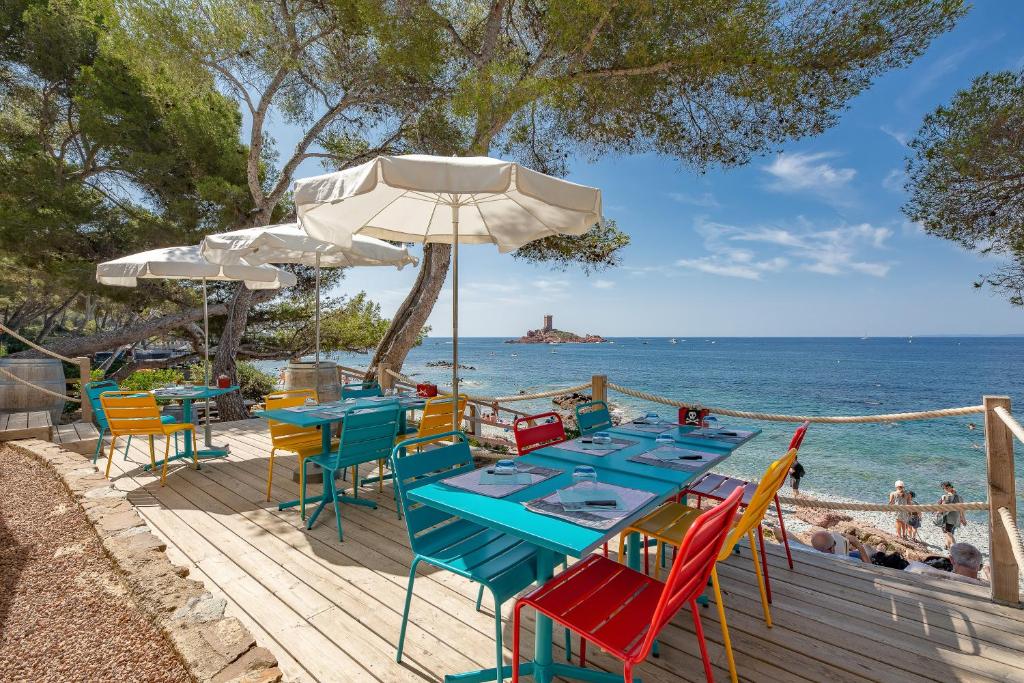 CAP ESTEREL AGAY SAINT RAPHAEL VUE COEUR DU SITE PISCINE GOLF MER Studio 4 personnes chez Magali - 3