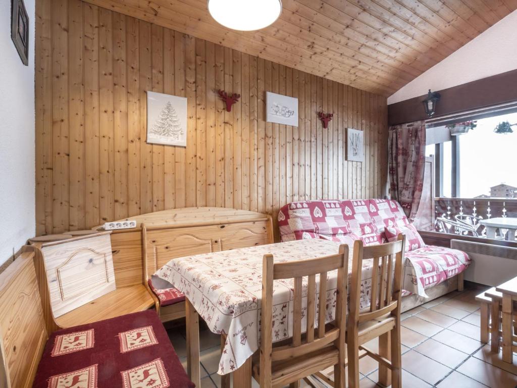 Charmant 2 pièces avec cheminée, proche des pistes et commerces, garage inclus! - FR-1-304-85, La Clusaz