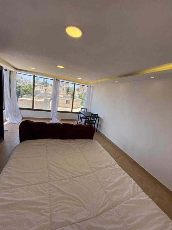 The view III, Ammán