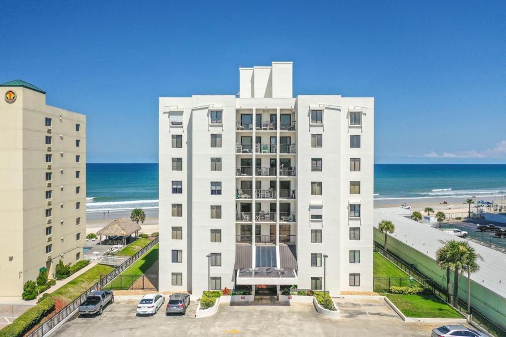 Sandpoint Beachfront Condo, Daytona Beach Shores