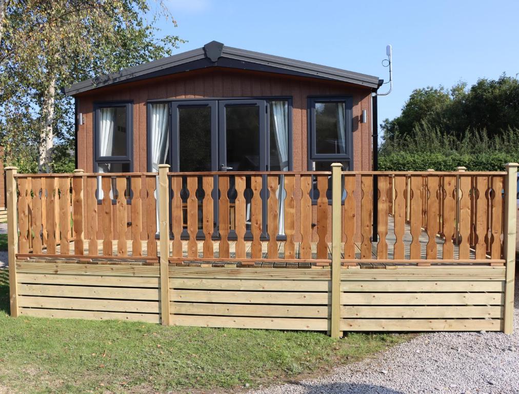 26 Sherwood, South Lakeland Leisure Village, Carnforth