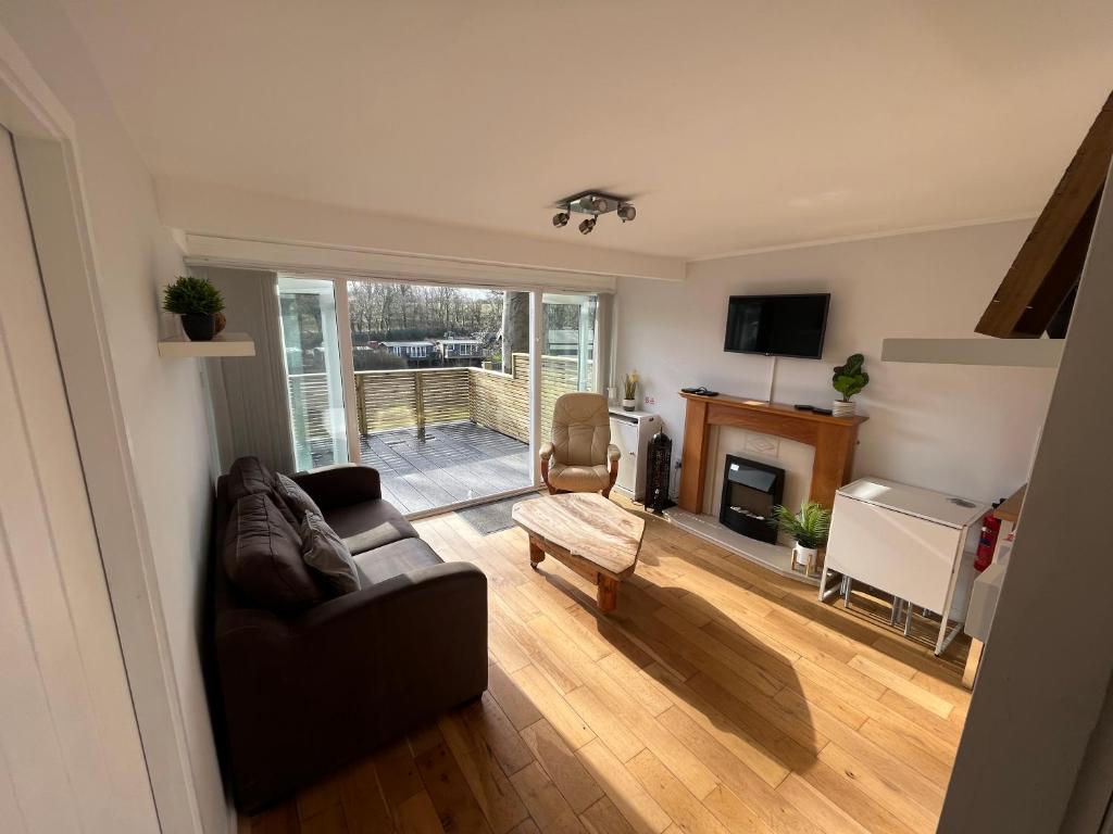 North Wales Lake View Chalet, Caernarfon photo 2