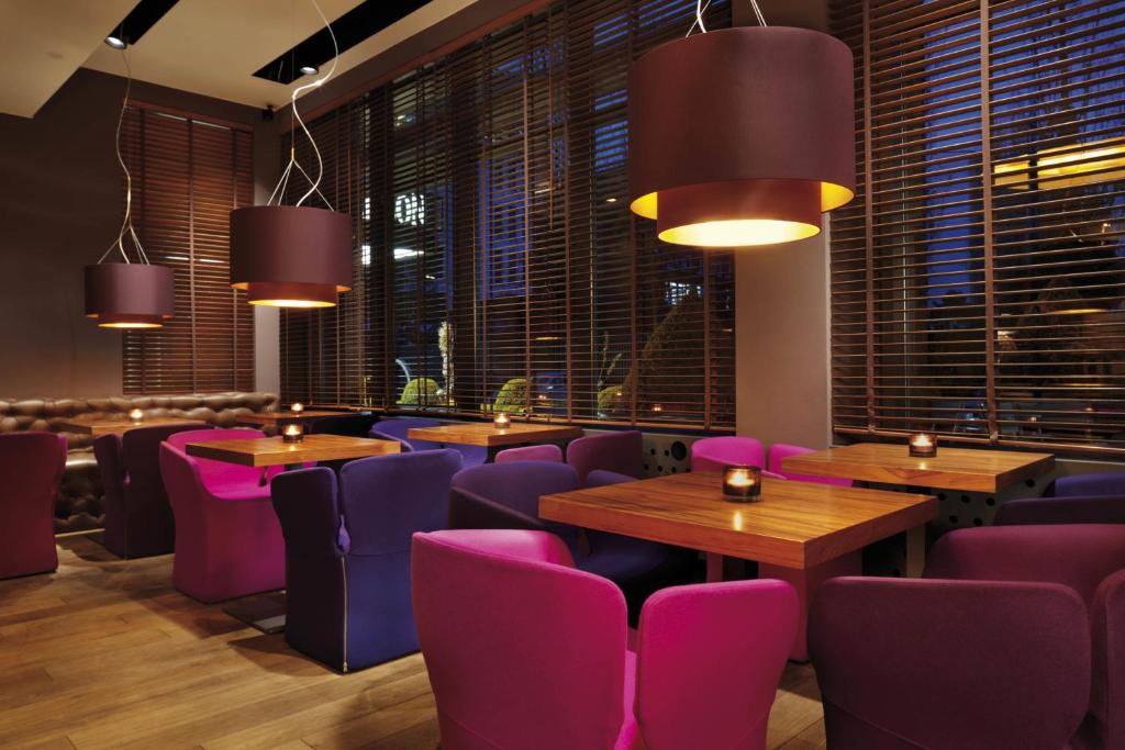 Bar/lounge