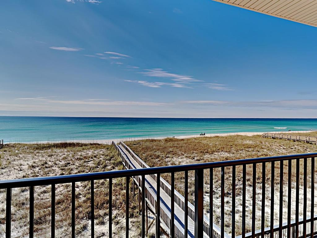 Beachy Dreams, Navarre