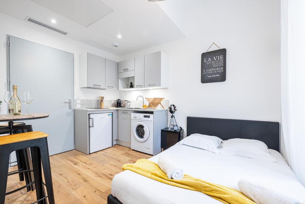 Charming City Center Studio 108 - 3