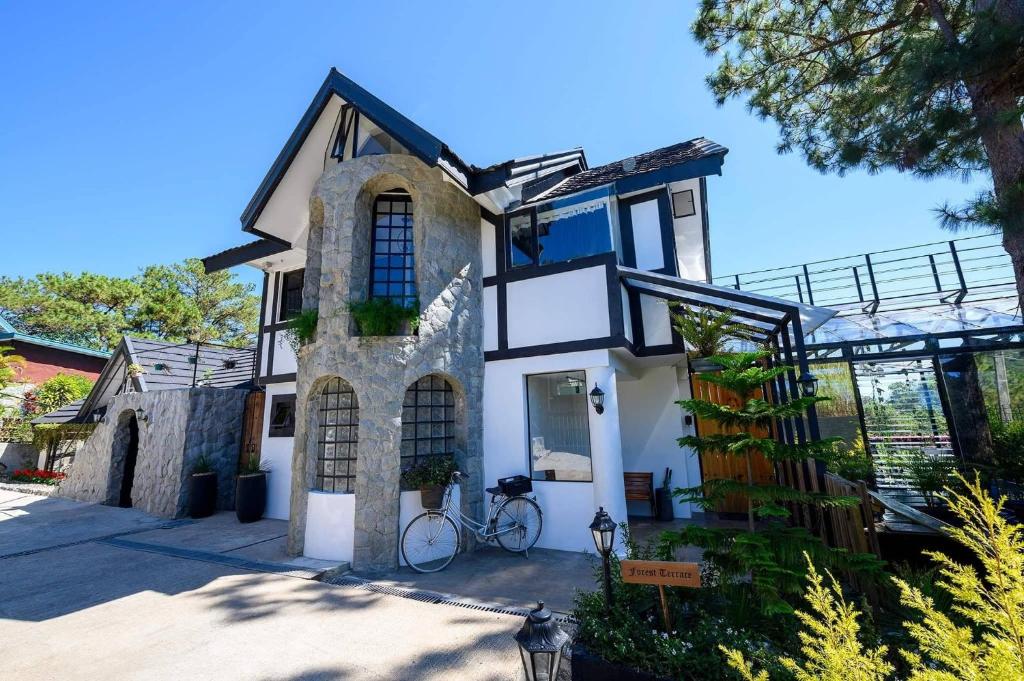 Tudor in the Pines, Baguio