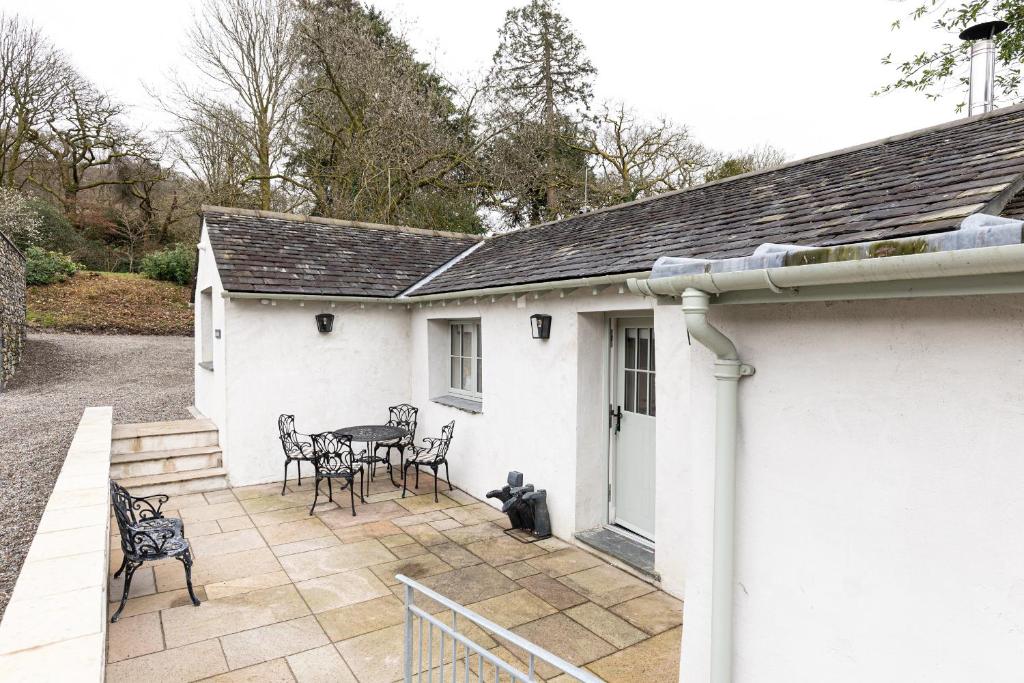 The Bothy self-catering cottage in the Rusland valley - dog-friendly Lake District