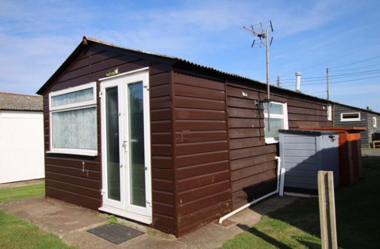 Beautiful Chalet on Sheppy Village holiday park, Leysdown-on-Sea