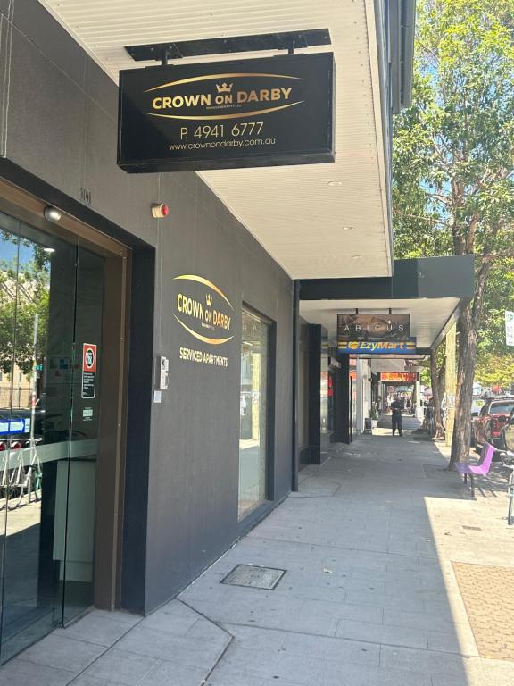 Crown on Darby Newcastle, Newcastle