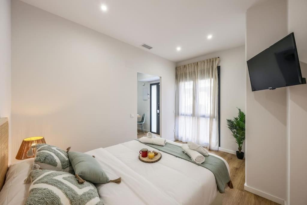 Luxe apartments Madrid Rio by RentitUP - 4