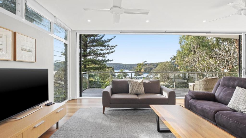 Beautiful Views, Secluded Beaches and Stunning Bush Walks All At Your Doorstep, Booker Bay