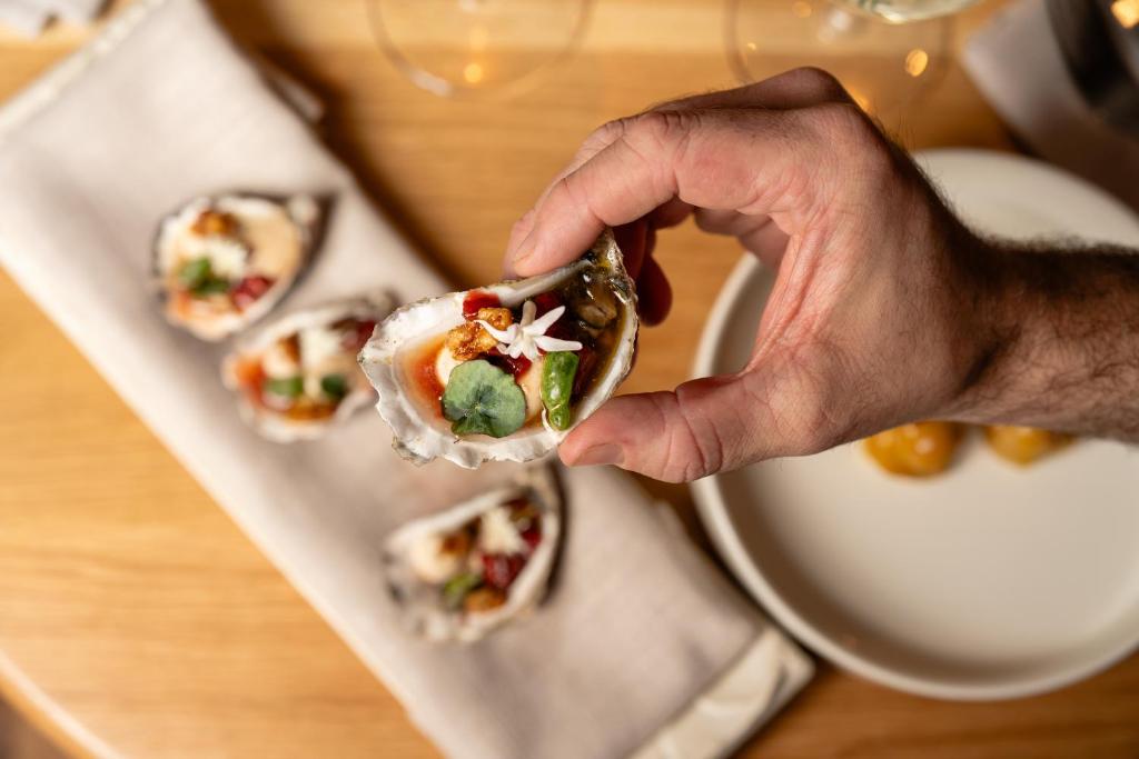 อาหารและเครื่องดื่ม