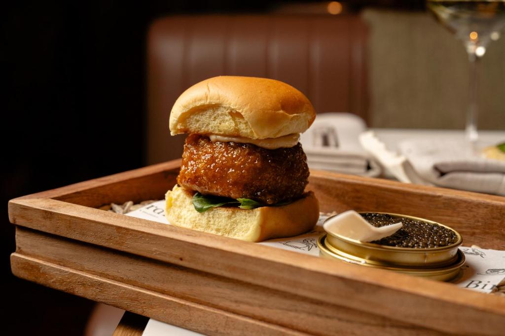 อาหารและเครื่องดื่ม