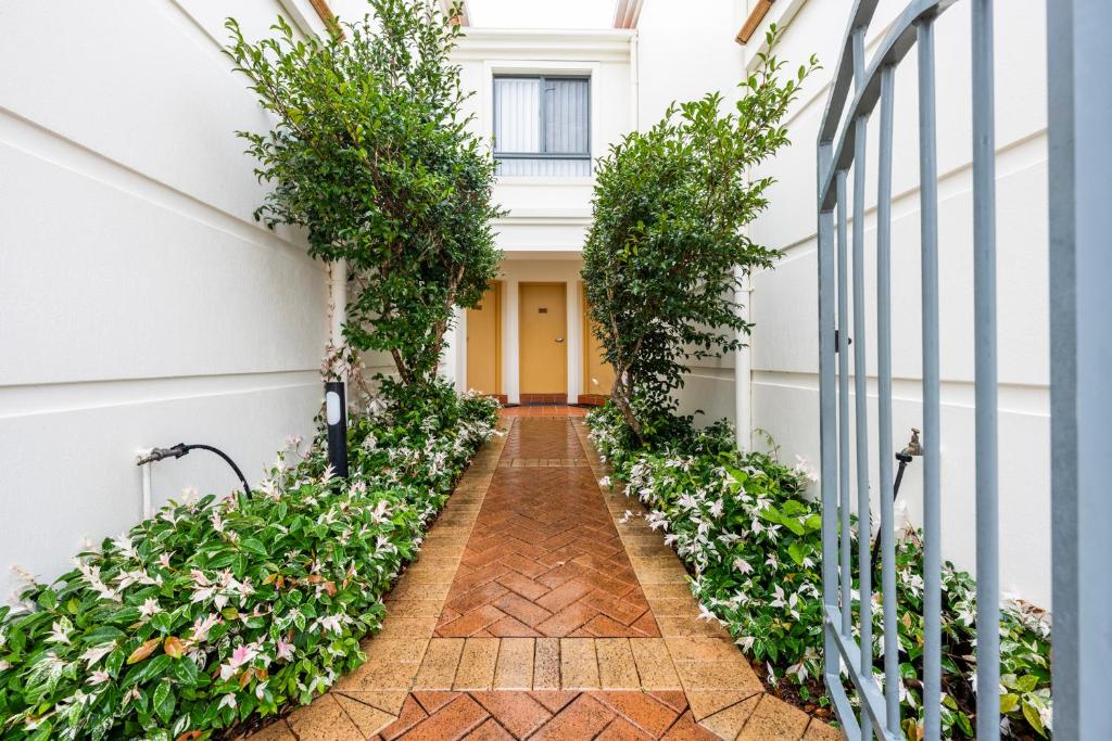 Breakers Unit 5 5 - LJHooker Yamba, Yamba