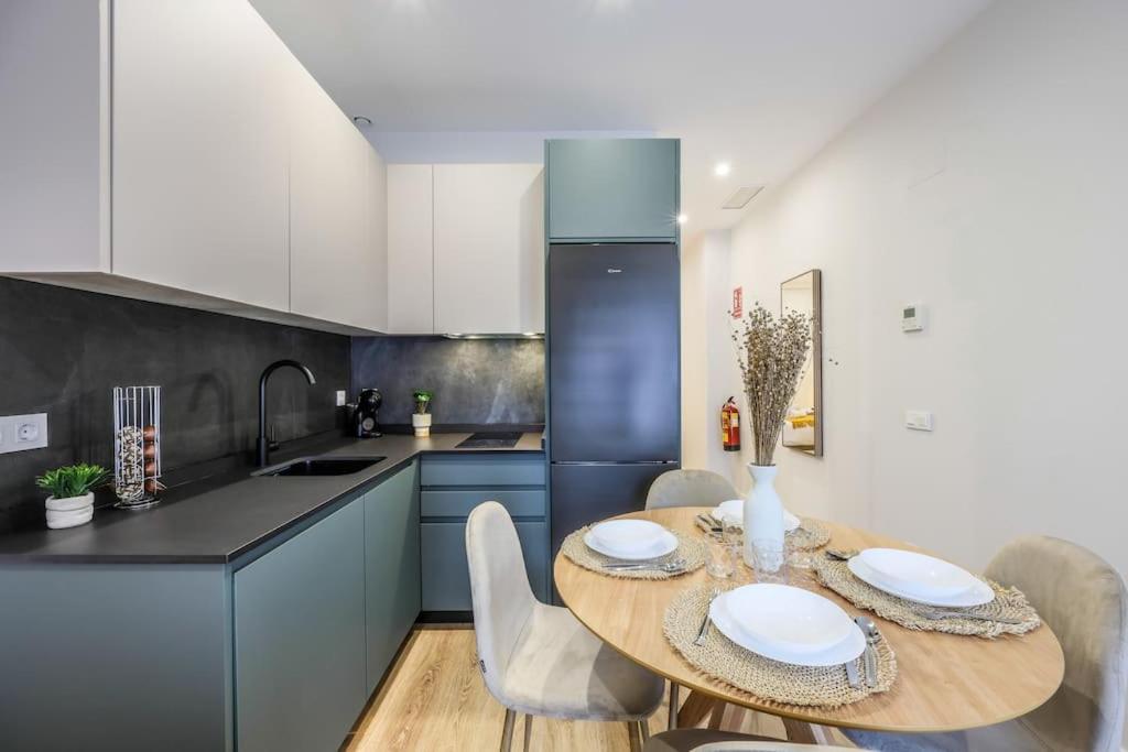 Luxe apartments Madrid Rio by RentitUP - 4