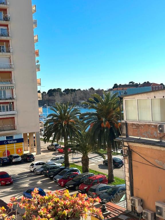 Spacious 3BDR App in Center Sunny Bayside, Zadar