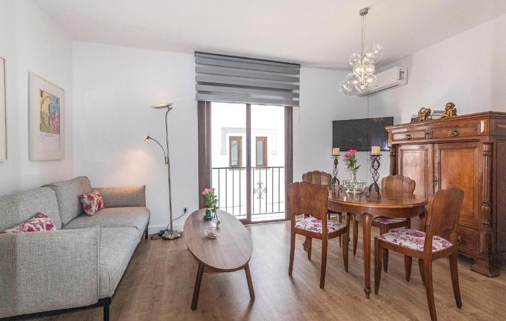2 Bedroom Beach Front Apartment In Nerja - 2