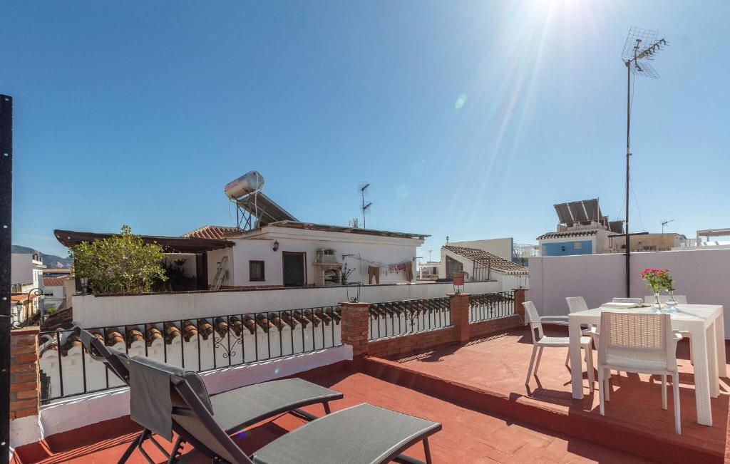 2 Bedroom Beach Front Apartment In Nerja - 5