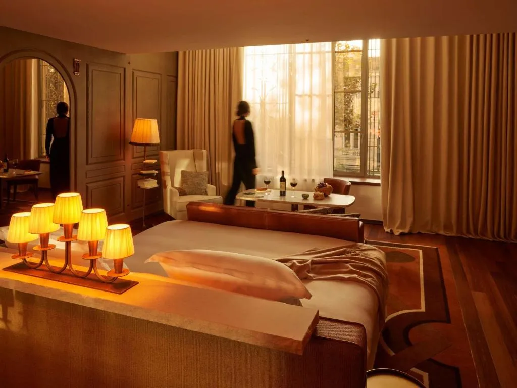 Mondrian Bordeaux Les Carmes, hotel in Bordeaux