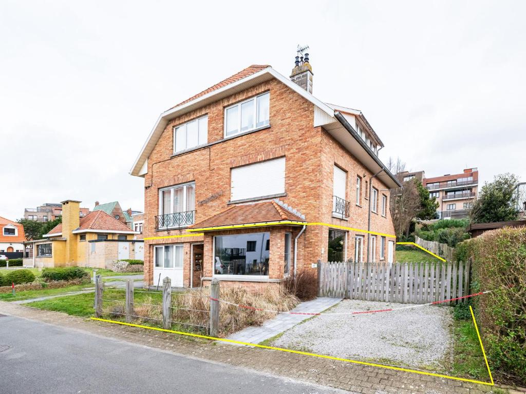 Apartment in Sint-Idesbald near the Beach, Sint-Idesbald