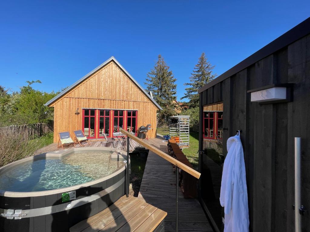 traumHaff Lotsen Romantik-Ostsee mit Kamin, privates NORDICSPA und Boot
