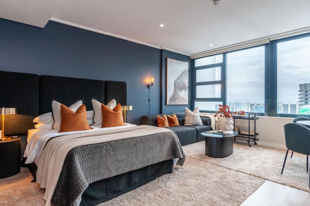 Stylish 31st Floor Studio with Epic City Views, Kapské Město