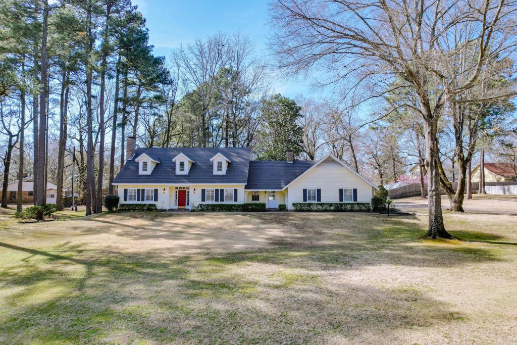 Expansive Texarkana Home with Yard Near Golf!, Texarkana