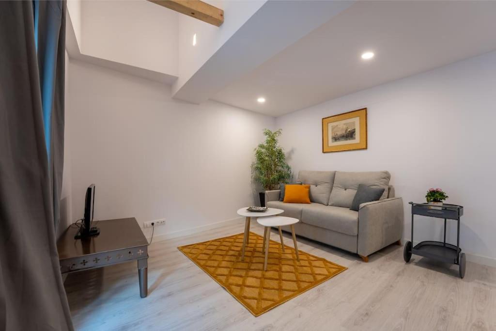 guevara st apartment, Santander