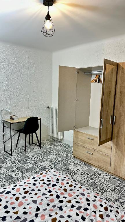 LE BORD DE LA LOIRE - chambre avec salle de bains commune - 4