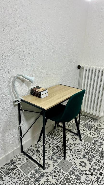 LE BORD DE LA LOIRE - chambre avec salle de bains commune - 5