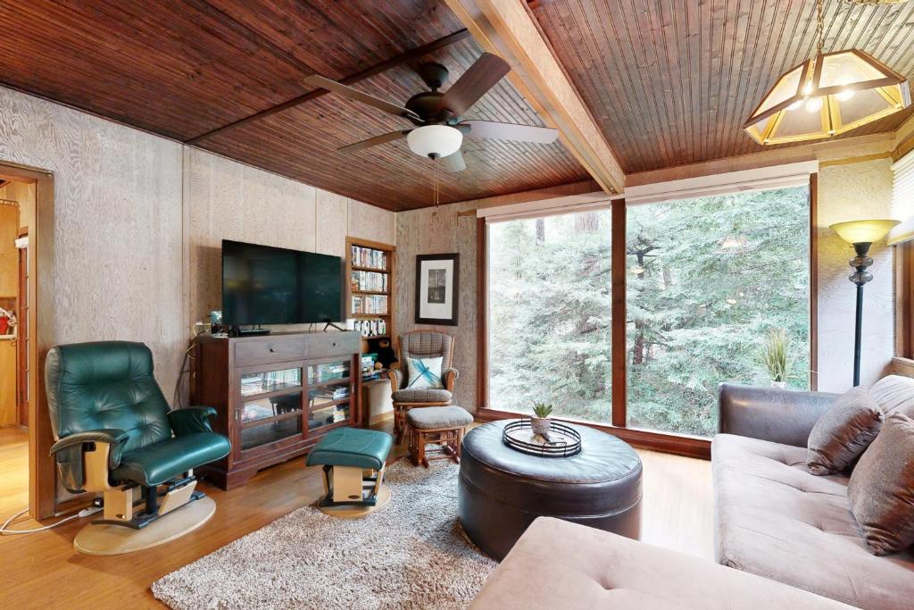 Forest Brook, Brookdale