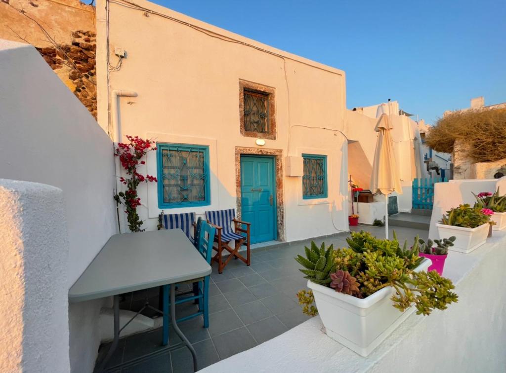 Sunset Queen in Oia, Oia