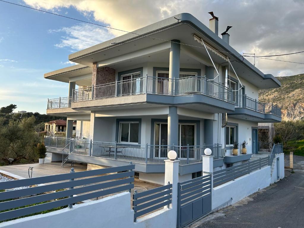 Nature & Luxury, Kalamata