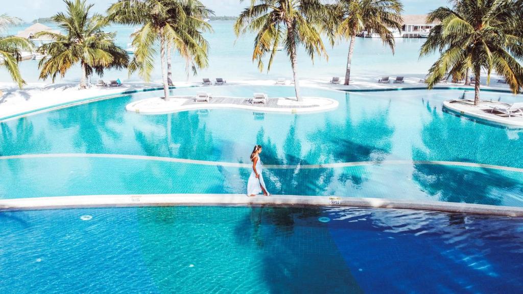 スイミングプール