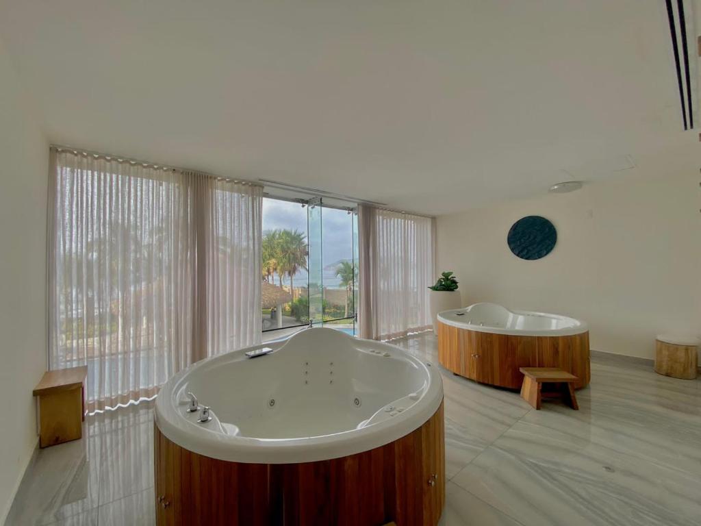 Camino al Mar Apartment Gold with Amazing View of the Ocean, Beach and Swimming Pool, 3 Rooms - 4