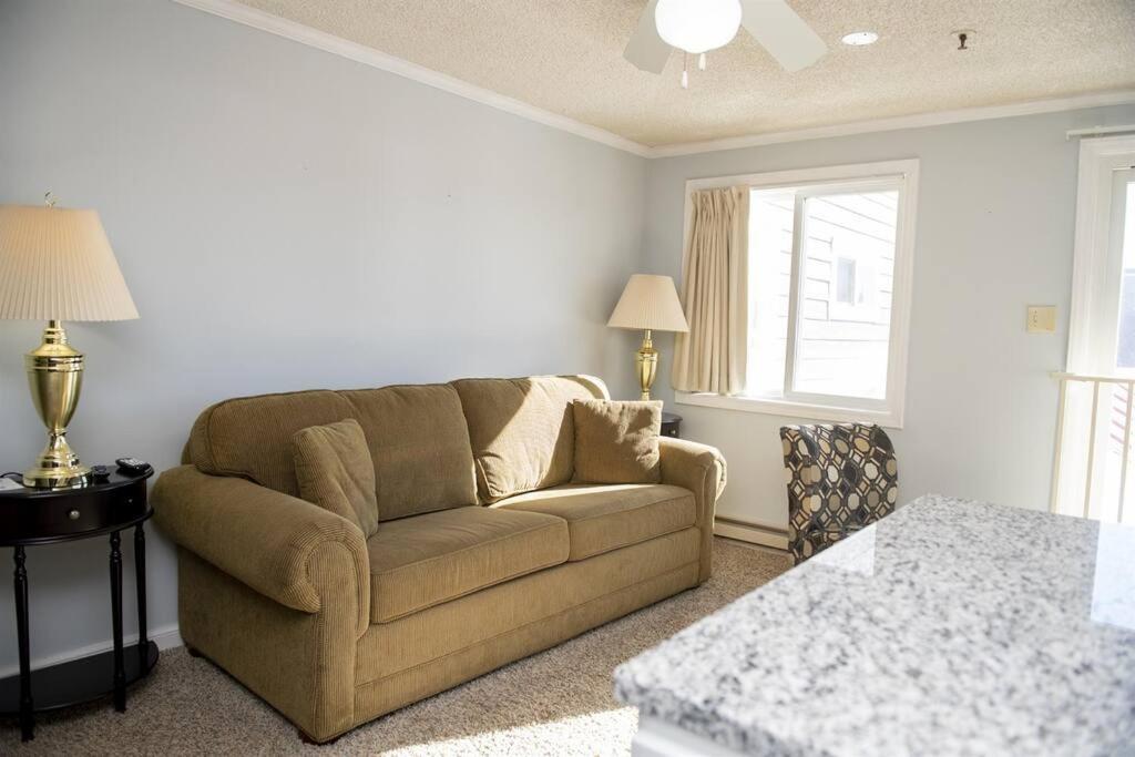 Stroll to Slopes, Village Area, Ski in-out MtLodge 237, Snowshoe