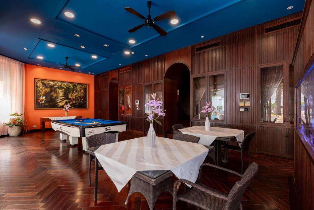 OrangeBlue villa near Beach Pool free Vung Tau Vietnam