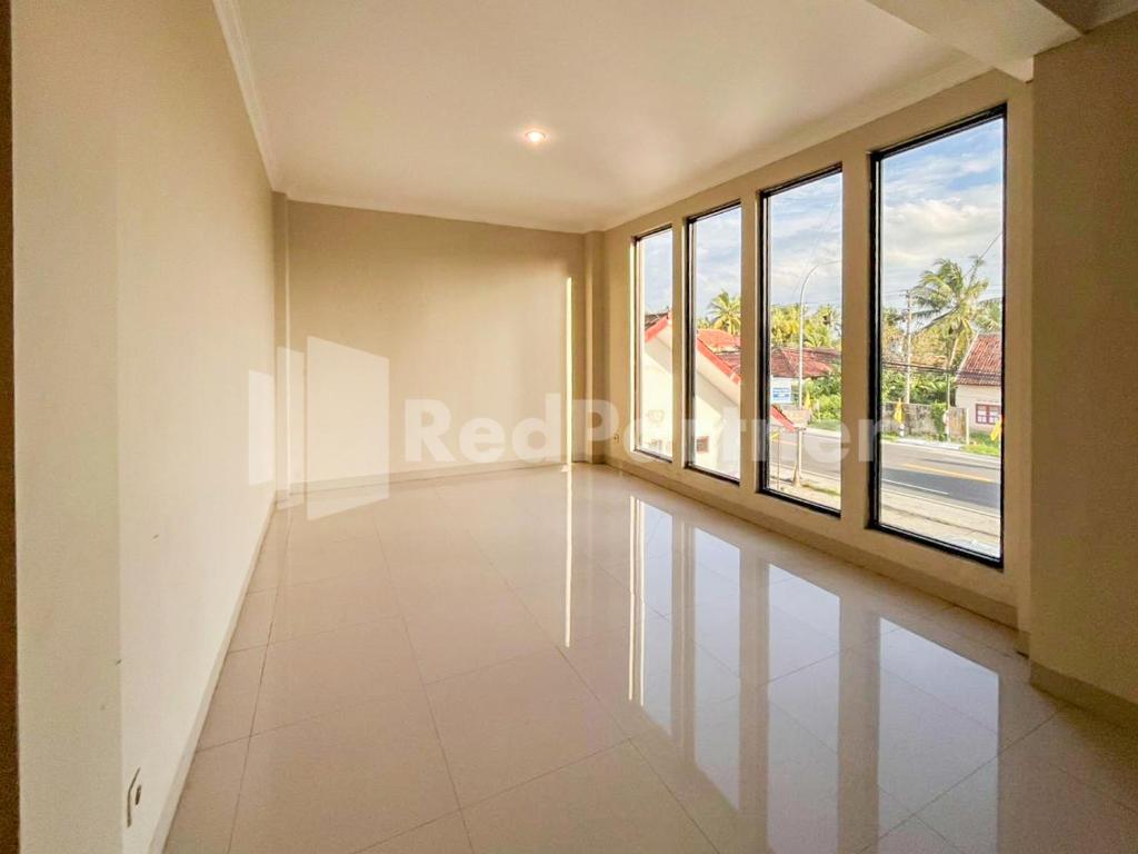 Hotel Andono near YIA Mitra RedDoorz