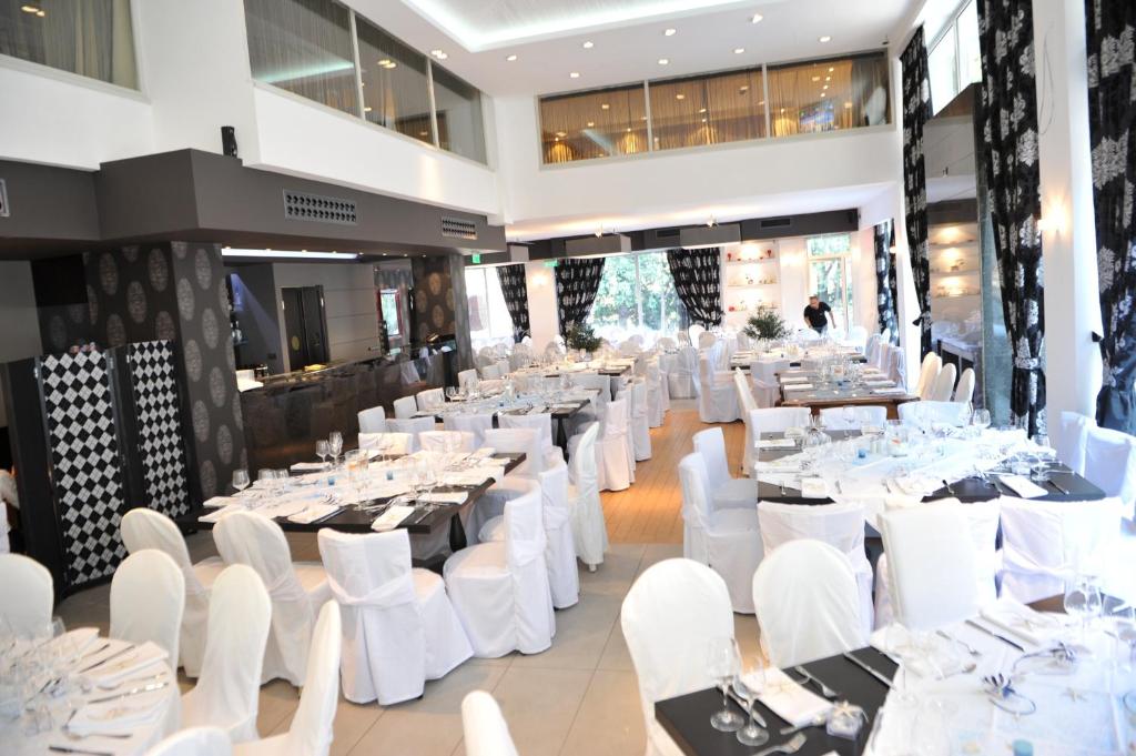 Banquet hall, Hotel Iliana in Filippiada