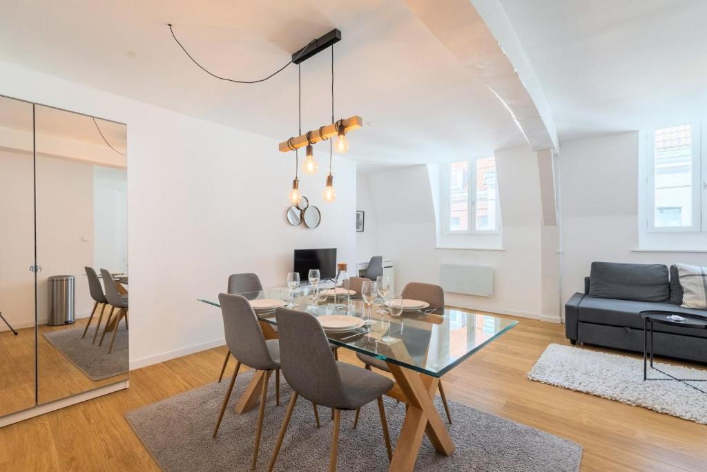 Apartment in the heart of Old Lille - 3