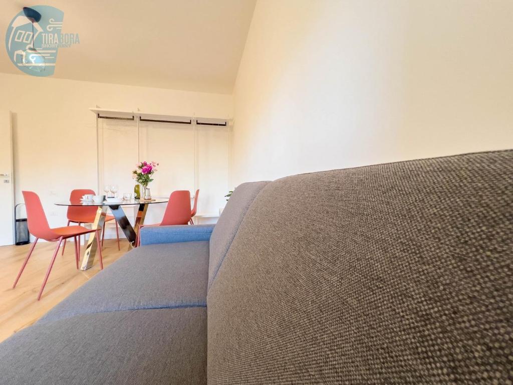 Economo B1 Tirabora Short Rent - 2