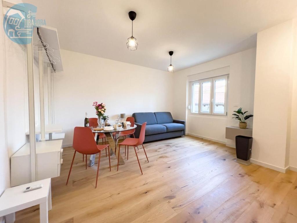 Economo B1 Tirabora Short Rent - 5